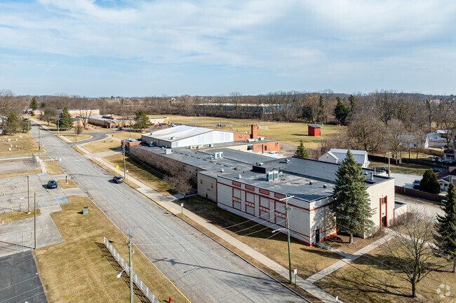 A roadside entrance makes pickups and drop-offs at Clinton Middle School easy.