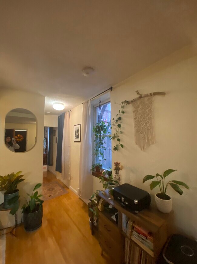 105 Salem St unit 10, Boston, MA 02113 - photo 6