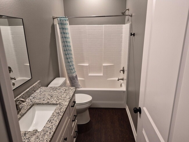 958 N Marshall St, Henderson, TX 75652 - photo 5