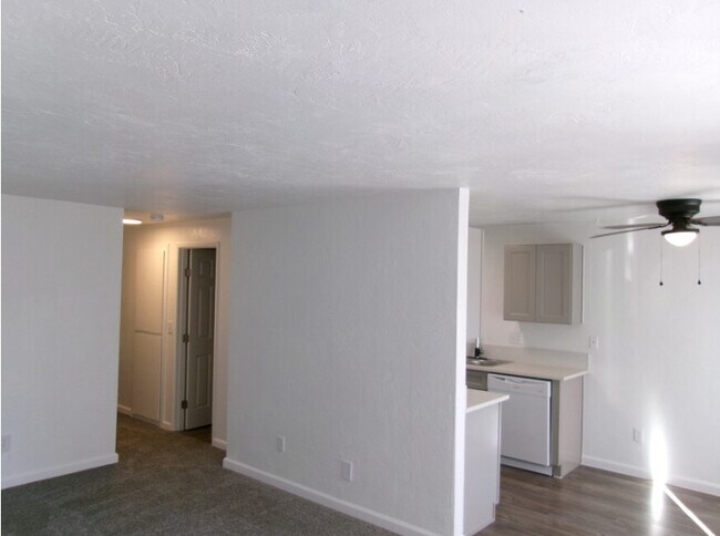 Royvonne Hills Apartments, Salem, OR 97302 - photo 6