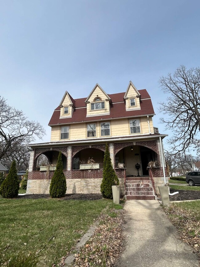 51 W 21st St, Chicago Heights, IL 60411