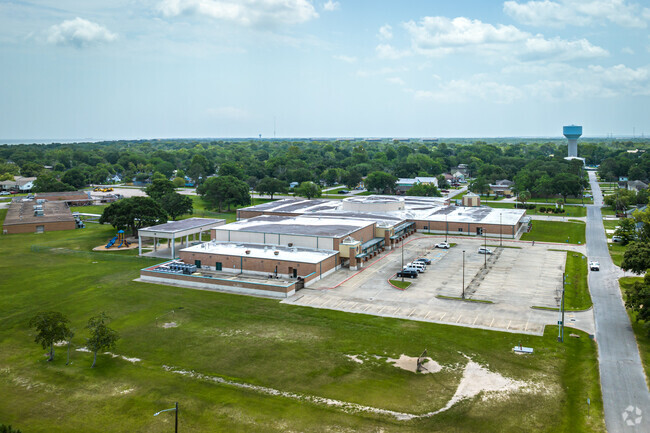 Kenneth E. Little Elementary School in Bacliff is vast.