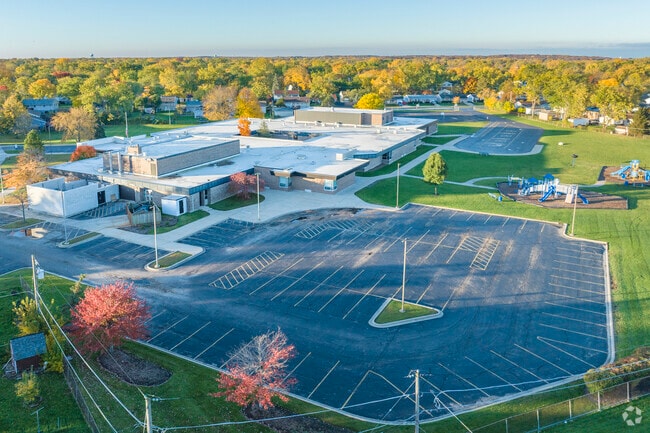 Ridge Circle Elementary offers a space where all students can learn and thrive.