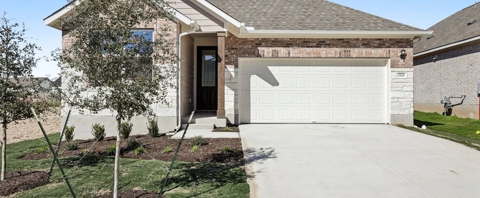 1929 Fannie Rd, Georgetown, TX 78628 - photo 1