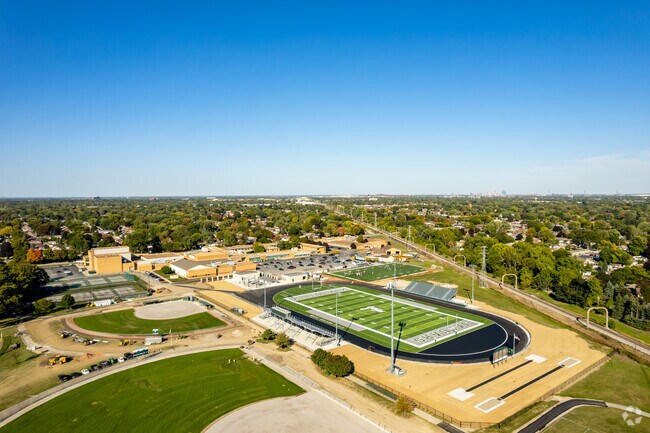 Allen Park High School in Allen Park, MI has a football stadium and field.