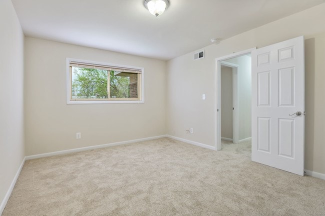 Cross Creek, Laurel, MD 20707 - photo 5