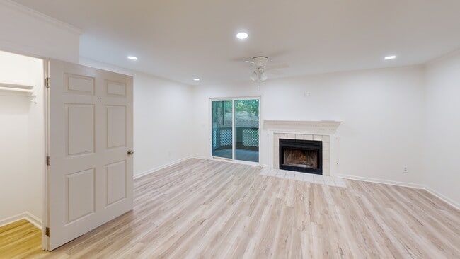 403 Broad Leaf Cir unit 403, Raleigh, NC 27613 - photo 2