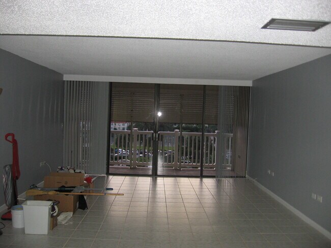 The Club at Treasure Island unit 504, Treasure Island, FL 33706 - photo 6