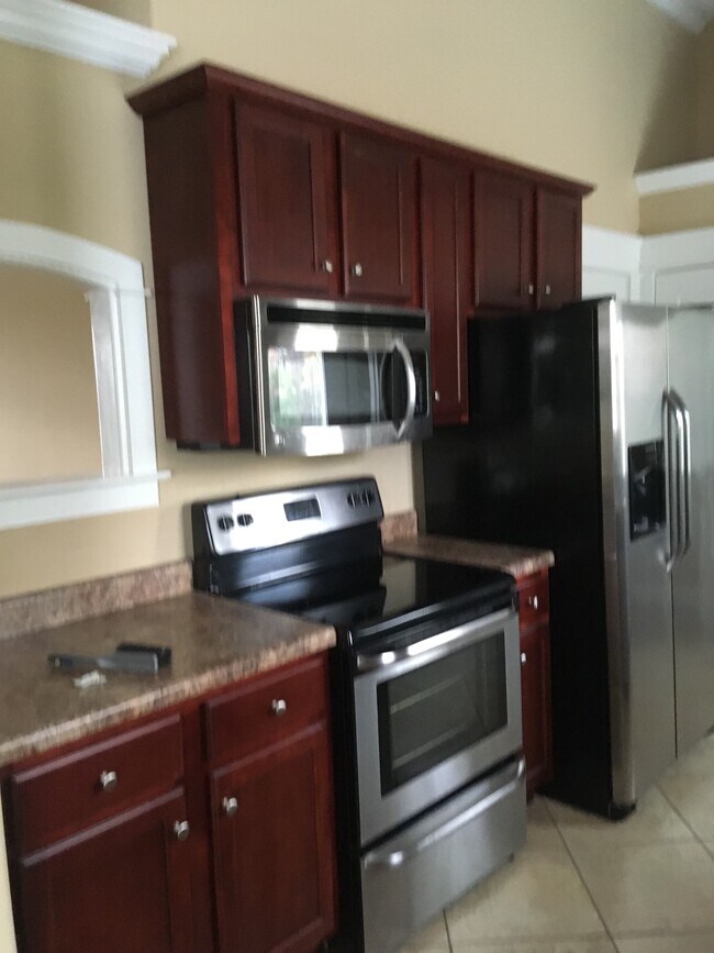 525 S Broadway St unit 525a, Glasgow, KY 42141 - photo 5