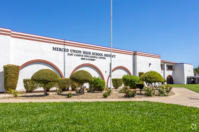 Yosemite High School serves grades 9-12 in Merced.