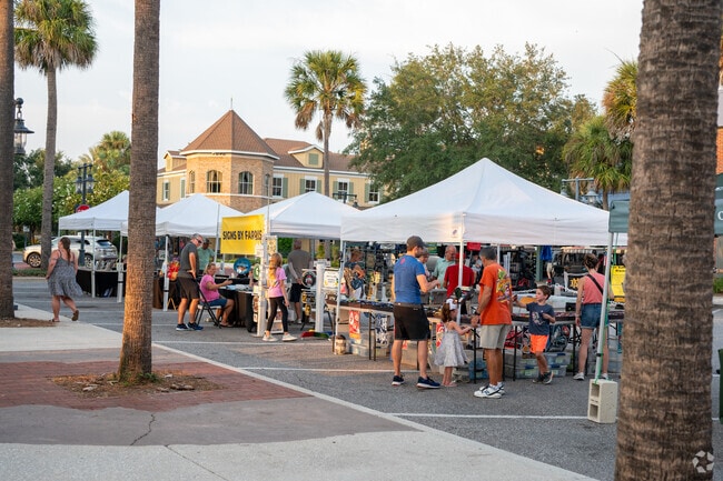 Brownwood Paddock Market Night