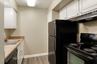 2216 Harris Ave, Pasadena, TX 77506