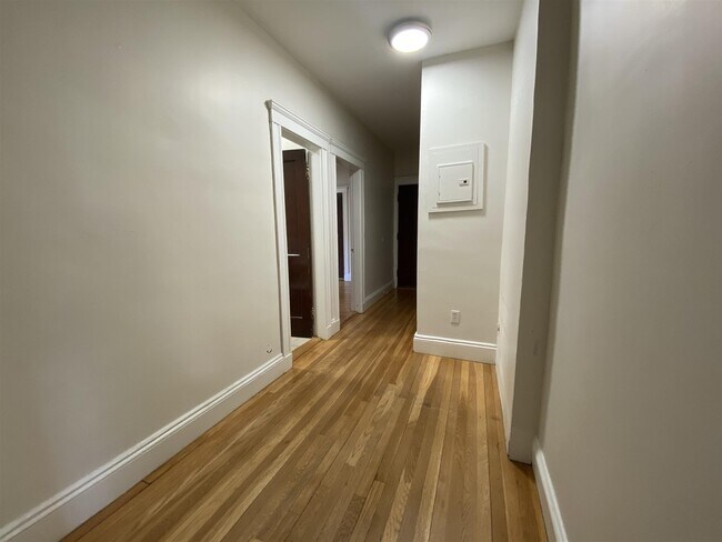 28 Langdon St unit 28, Cambridge, MA 02138 - photo 5