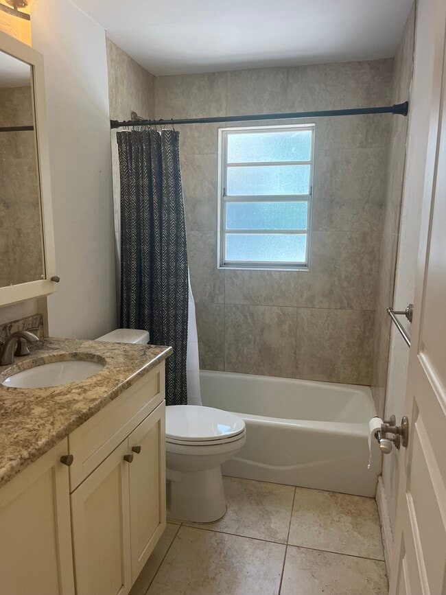 1287 Cooper Dr, Naples, FL 34103 - photo 7