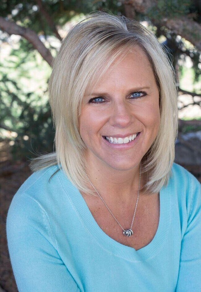 Dianne Wayne