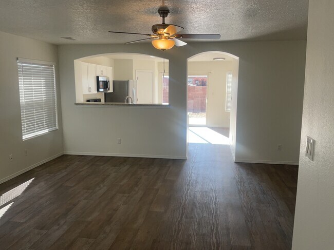 1008 Desert Paintbrush Loop NE, Rio Rancho, NM 87144 - photo 4