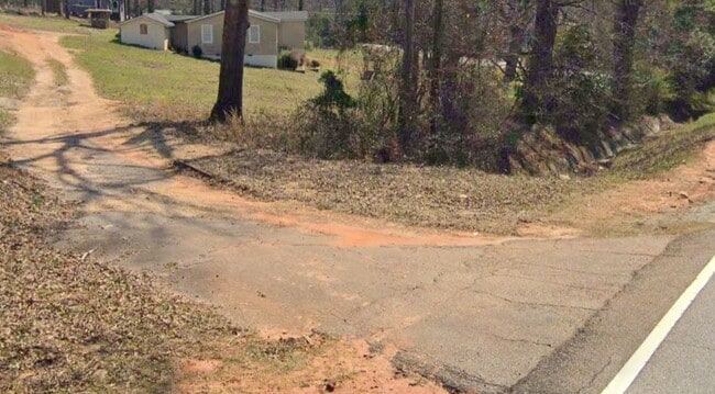 101 Brantley Rd, Warner Robins, GA 31093 - photo 2