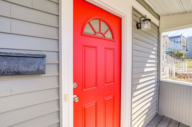 442 Columbia St, Hudson, NY 12534 - photo 2