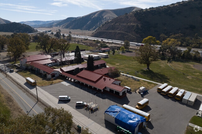 El Tejon Elementary School Campus
