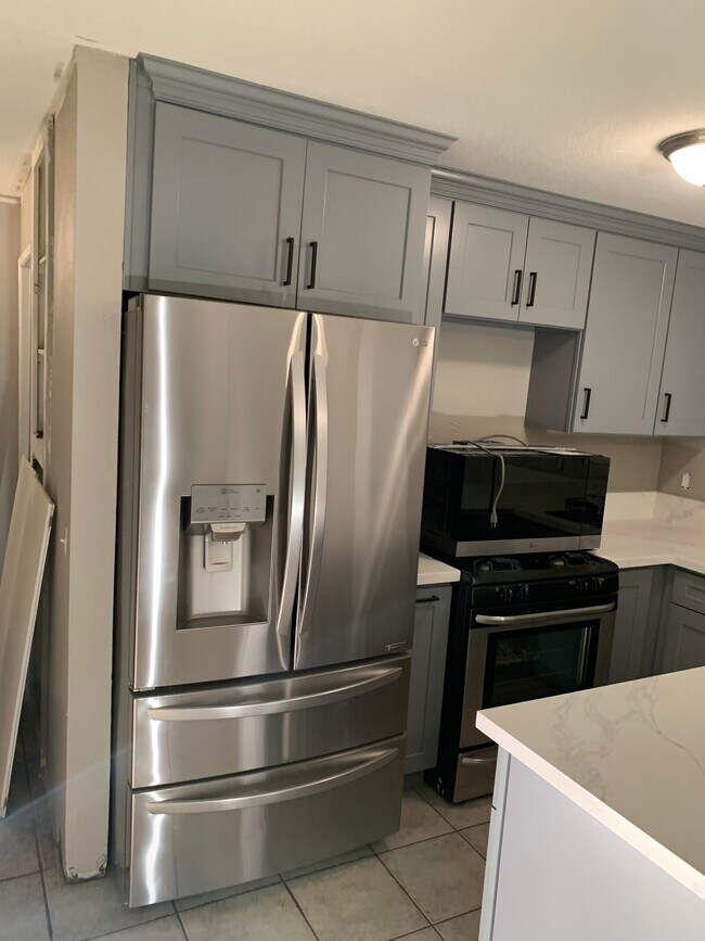 250 N Hargrave St unit 2, Banning, CA 92220 - photo 6