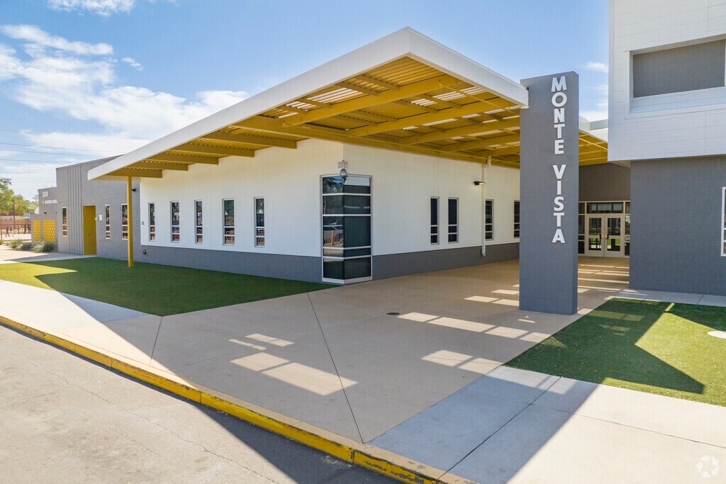 The new building at Monte Vista Elementary School embraces Phoenix’s Mid-Century architecture.