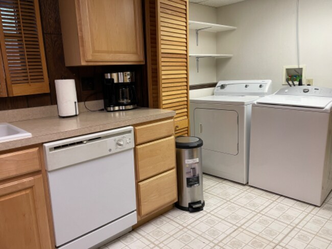 180 Yank Ct unit 1, Lakewood, CO 80228 - photo 6