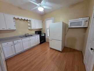 1614 5th Ave Unit 1614 5TH AVE, Grinnell, IA 50112