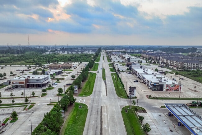 Northgate Crossing is near several major retail areas which makes shopping a breeze.