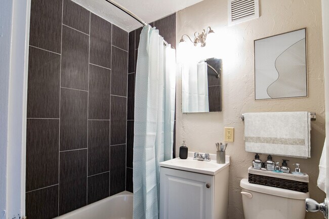 The Capri Apartments, Denver, CO 80206 - photo 6