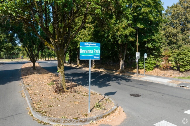 A welcoming sign greets visitors at NE 51st Cir, marking the entrance to Kevanna Park.