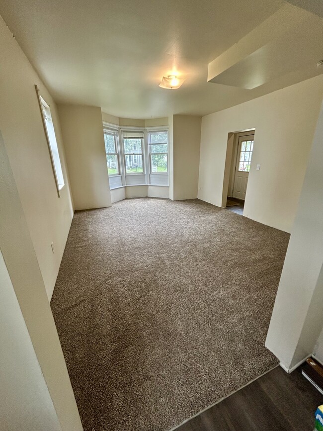 528 Union St Unit B, Eau Claire, WI 54703