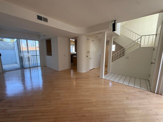 1937 Euclid St unit 105, Santa Monica, CA 90404 - photo 3