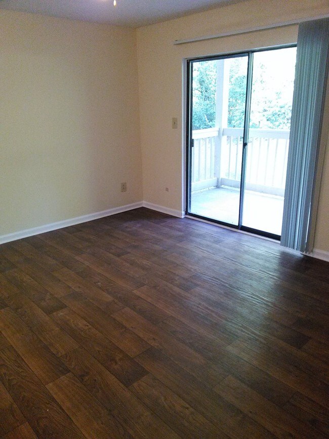 Oak Ridge Trace, Morrow, GA 30260 - photo 4