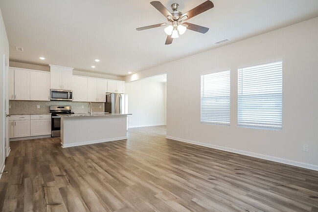 1105 Orch Strm Dr, Haw River, NC 27258 - photo 6