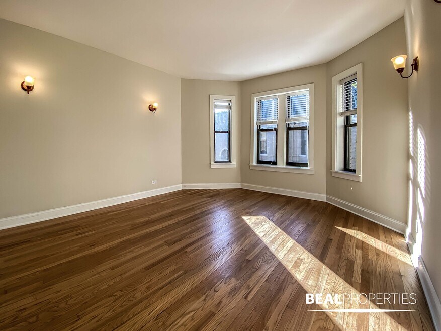 4038 N Ashland Ave unit S, Chicago, IL 60613 - photo 1