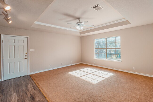 113 D L Vest unit 201, La Vernia, TX 78121 - photo 3