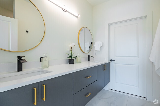 The West Luxury Residence, West Orange, NJ 07052 - photo 7