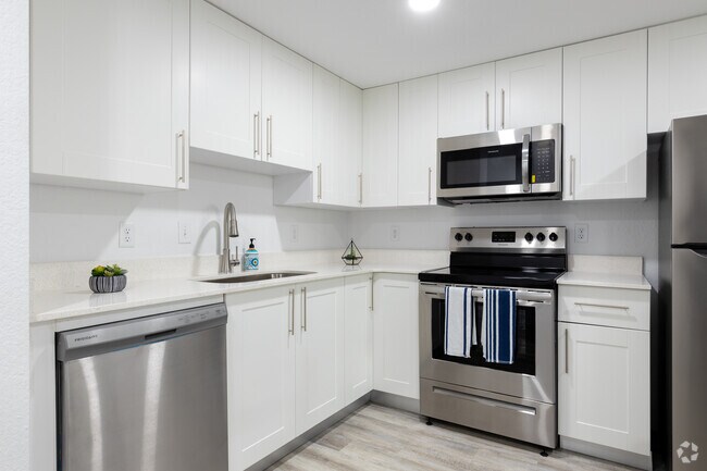 Welcome to Champions Village – Your Perfect Kissimmee Home!, Kissimmee, FL 34747 - photo 4