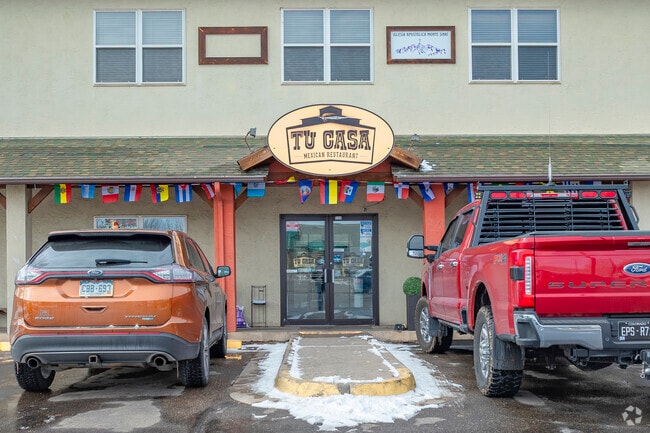 Tu Casa in Gypsum, Colorado, is a beloved local spot serving authentic Mexican cuisine with bold flavors and fresh ingredients. From delicious tacos to flavorful margaritas, this welcoming restaurant offers a taste of Mexico in the heart of the Rockies.