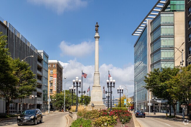 Just a few minutes from Santa Clara you'll arrive in Downtown Dayton.