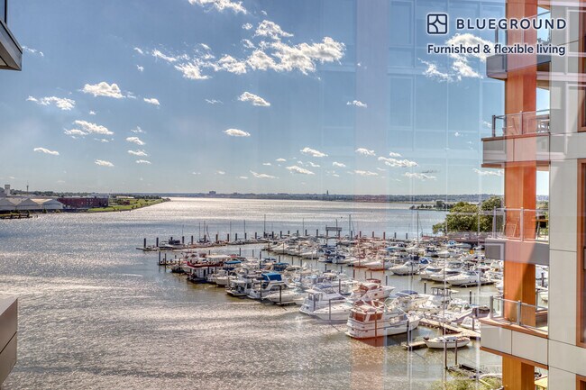 2121 1st St SW unit FL6-ID345, Washington, DC 20024 - photo 4