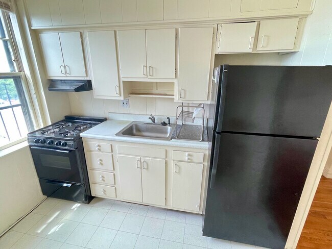 1997 Commonwealth Ave unit 27, Brighton, MA 02135 - photo 6