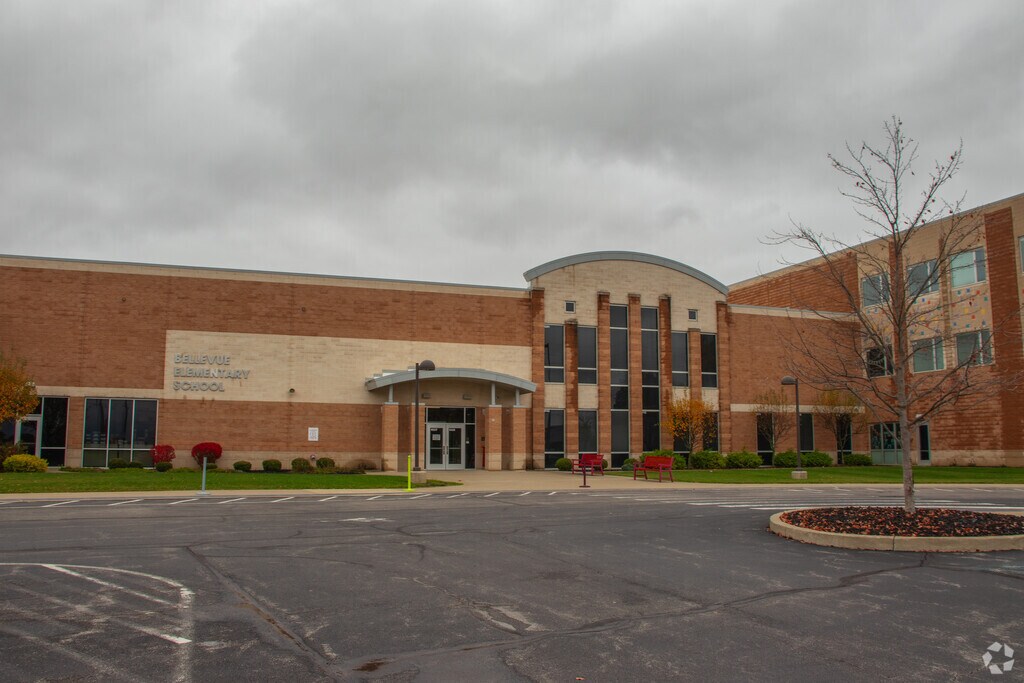 Bellevue Elementary School provides education in the neighborhood of 
South Erie County.