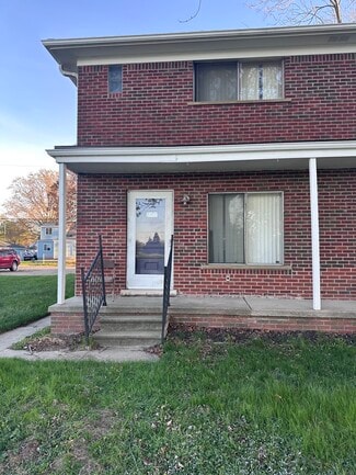 62 Riverview Dr, Mount Clemens, MI 48043