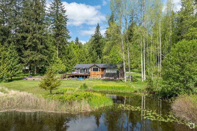 Sunday Lake features a wide variety of homes, including cabins with direct lake access.