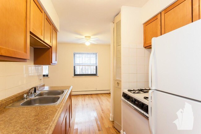 510 W Briar Place unit 509, Chicago, IL 60657 - photo 7