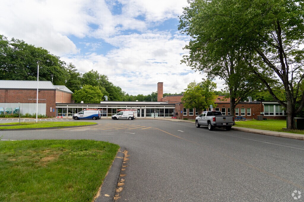 The Discovery School at Four Corners is located in Greenfield, MA.