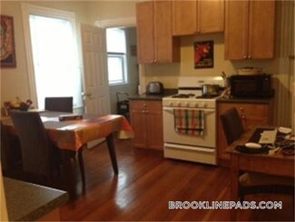 7 Timon Ave Unit 2, Brookline, MA 02467
