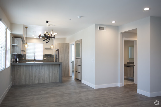 3BR, 3BA-1832 SF