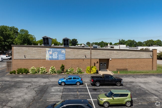 Phlebotomy for the Healthcare Worker is on site at the downtown campus.